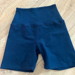 Beyond Yoga Women’s Navy Blue Spacedye Biker Shorts Keep Pace XS New!